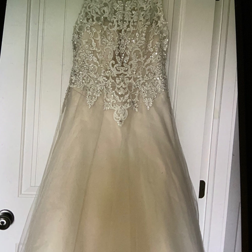 Wedding dress/gown, size 8